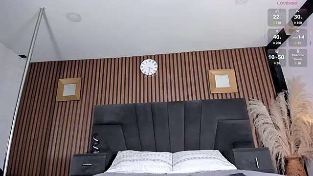 Snapshot of BritanyBrown_ chatting on 4, 7, 2026 BritanyBrown online show from 4, 7, 2026