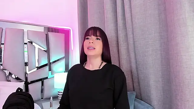  valeria saenz  online show from 11, 6, 2026