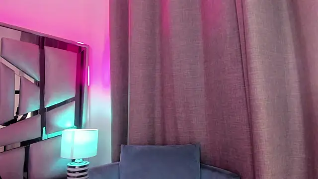  valeria saenz  online show from 3, 7, 2026