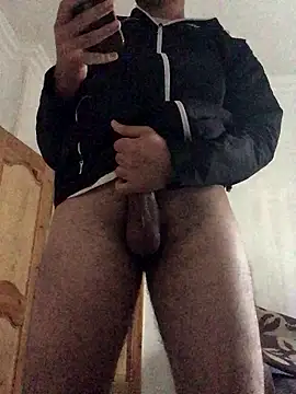 Snapshot of FlungBergenia chatting on 10, 1, 2026 FlungBergenia online show from 10, 1, 2026