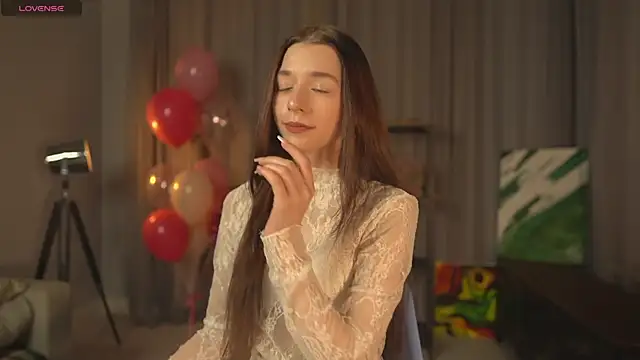 RoxieBolich online show from 14, 10, 2025