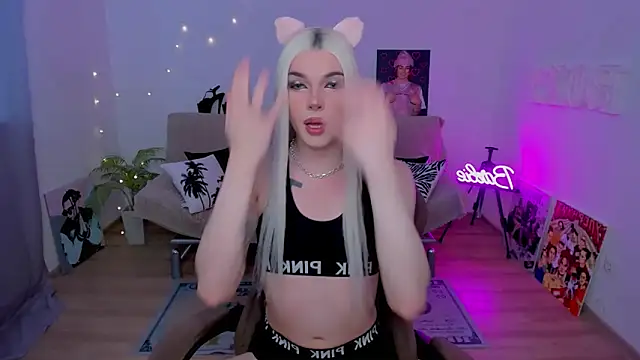 Snapshot of YourTrixie chatting on 2, 2, 2026 YourTrixie online show from 2, 2, 2026