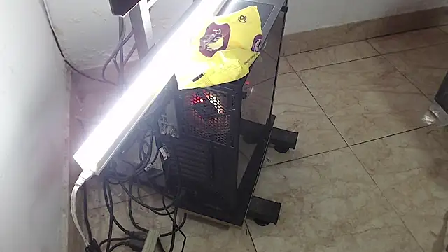 catalina hard love online show from 30, 10, 2025