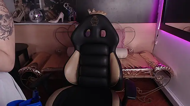 Nasly Dream online show from 10, 10, 2025