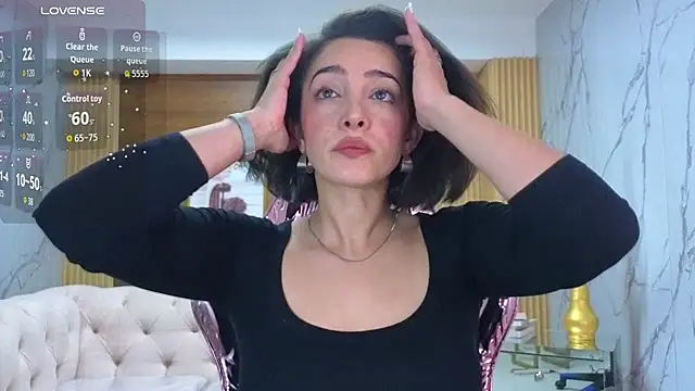 Snapshot of sara_lopez_s chatting on 8, 8, 2026 sara lopez s online show from 8, 8, 2026