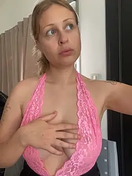 DababyMartina online show from 17, 10, 2025