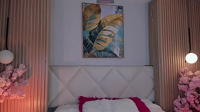 Mila Hank  online show from 2, 5, 2026
