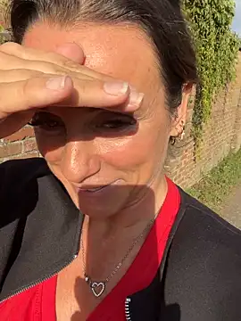 Snapshot of Justnani001 chatting on 21, 9, 2025 Justnani001 online show from 21, 9, 2025