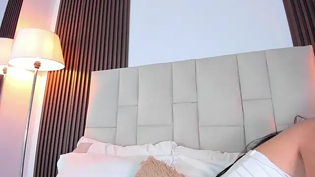 Nicolqueen  online show from 18, 7, 2026