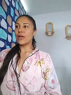 Snapshot of KittyHoleshot87 chatting on 2, 2, 2026 KittyHoleshot87 online show from 2, 2, 2026