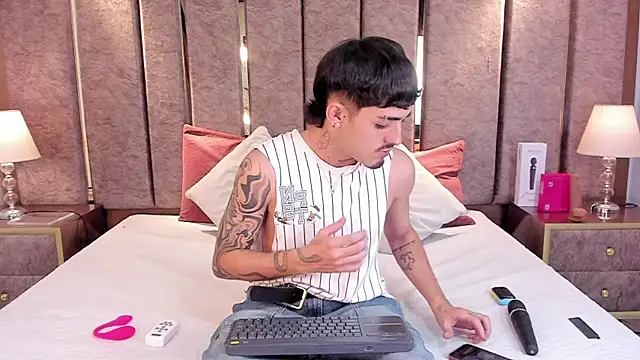 Snapshot of NikoStone_ chatting on 20, 5, 2026 NikoStone online show from 20, 5, 2026