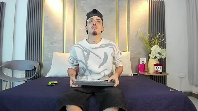 Snapshot of NikoStone_ chatting on 16, 6, 2026 NikoStone online show from 16, 6, 2026