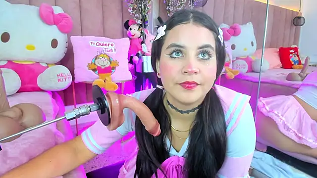 Snapshot of LizzyOlsen chatting on 21, 11, 2025 LizzyOlsen online show from 21, 11, 2025