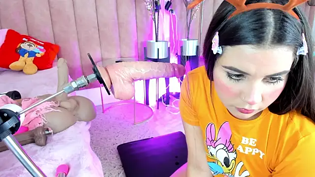 Snapshot of LizzyOlsen chatting on 3, 12, 2025 LizzyOlsen online show from 3, 12, 2025