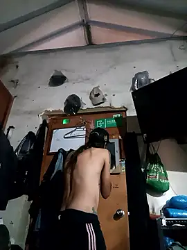 Snapshot of hairy_mannn chatting on 7, 1, 2026 hairy mannn online show from 7, 1, 2026