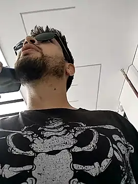 Snapshot of roxyrougee chatting on 20, 10, 2025 roxyrougee online show from 20, 10, 2025