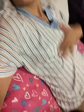 Snapshot of roxyrougee chatting on 2, 12, 2025 roxyrougee online show from 2, 12, 2025