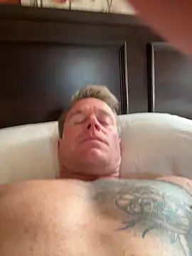 DILFiGuess11 online show from 28, 10, 2025