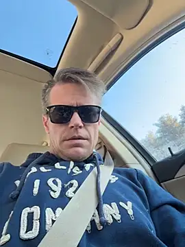 DILFiGuess11 online show from 13, 2, 2026