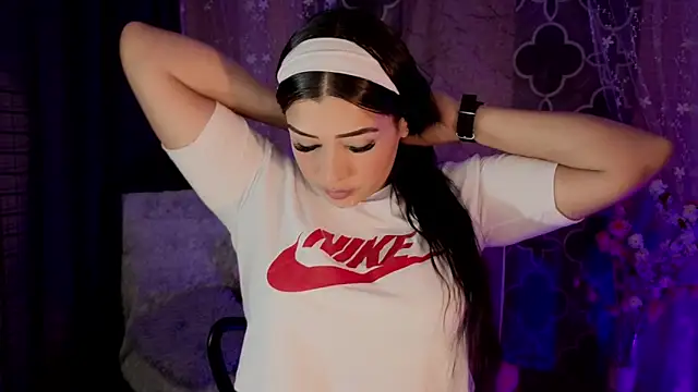 Kayleemorales online show from 25, 4, 2026