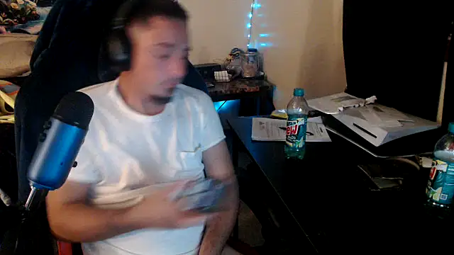 YoBlezz online show from 3, 10, 2025