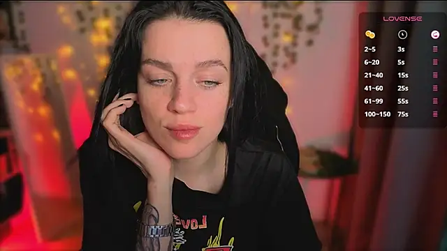 raspberry  girl  online show from 22, 10, 2025