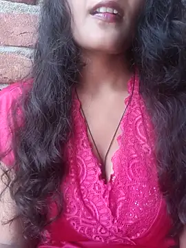 Snapshot of posewith chatting on 15, 9, 2025 posewith online show from 15, 9, 2025