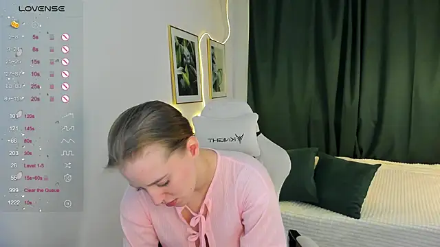 Snapshot of Alice_Cire chatting on 9, 1, 2026 Alice Cire online show from 9, 1, 2026