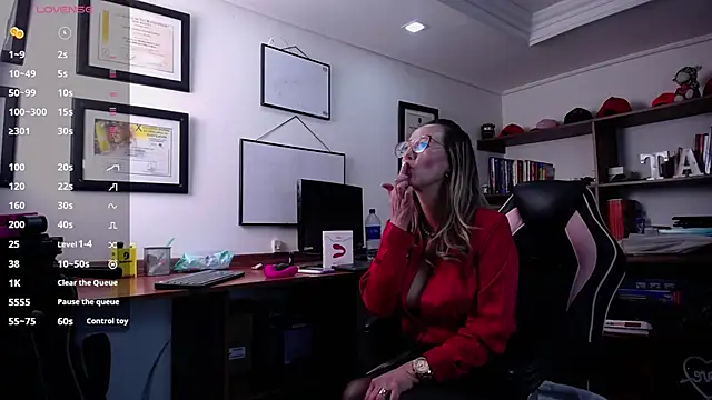 GretaVoss  online show from 13, 9, 2025