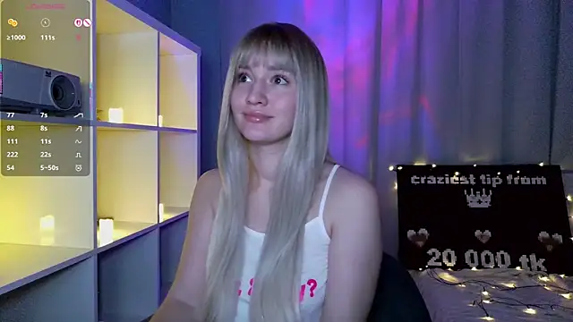 Snapshot of LunaXLoverx chatting on 30, 10, 2025 LunaXLoverx online show from 30, 10, 2025