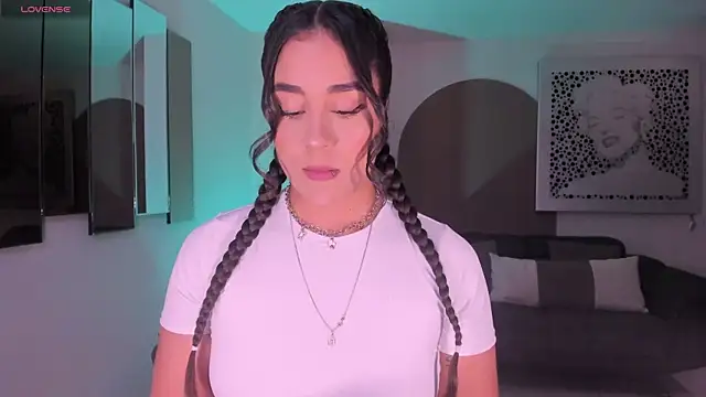 Snapshot of SussyBellX chatting on 4, 11, 2025 SussyBellX online show from 4, 11, 2025