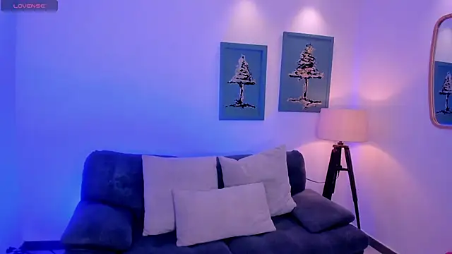 Snapshot of SussyBellX chatting on 19, 11, 2025 SussyBellX online show from 19, 11, 2025