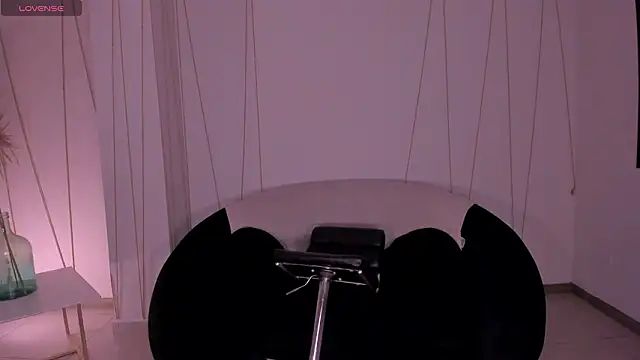 Snapshot of SussyBellX chatting on 13, 2, 2026 SussyBellX online show from 13, 2, 2026