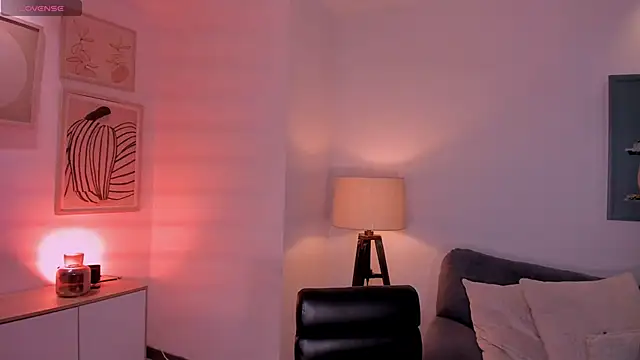 Snapshot of SussyBellX chatting on 6, 3, 2026 SussyBellX online show from 6, 3, 2026