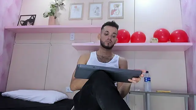 Snapshot of EthanGrey chatting on 14, 2, 2026 EthanGrey online show from 14, 2, 2026