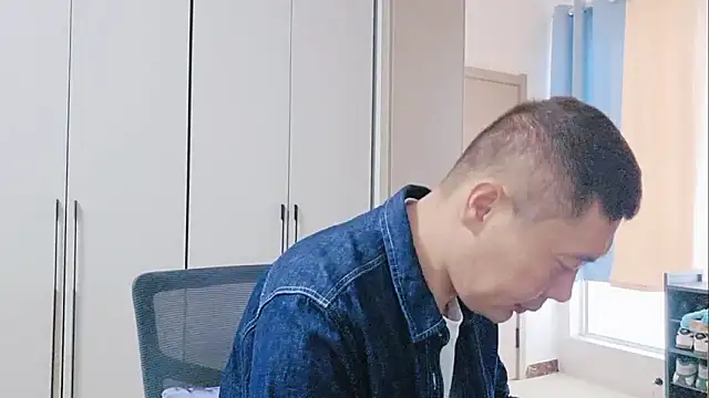 Snapshot of Buryerry-B chatting on 22, 9, 2025 Buryerry-B online show from 22, 9, 2025