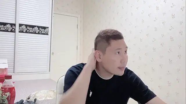 Snapshot of Buryerry-B chatting on 8, 10, 2025 Buryerry-B online show from 8, 10, 2025