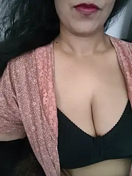 Deepa Sharma143 online show from 5, 7, 2026