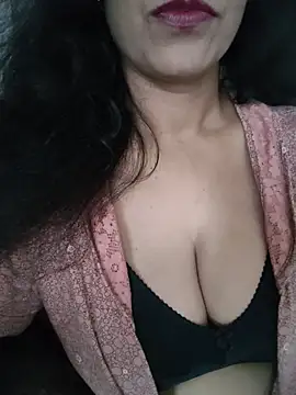 Deepa Sharma143 online show from 7, 8, 2026