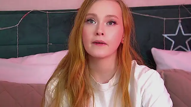 AgataFoxley online show from 18, 12, 2025