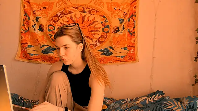 AliceCUNTach online show from 6, 5, 2026