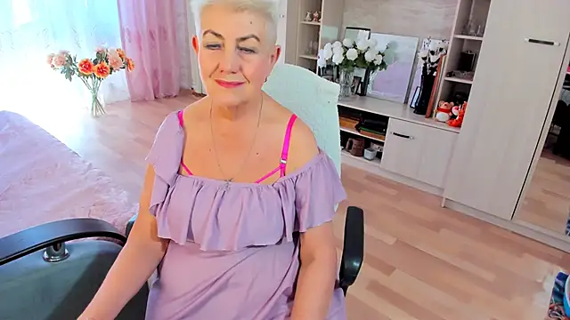 HotandMature online show from 3, 6, 2026