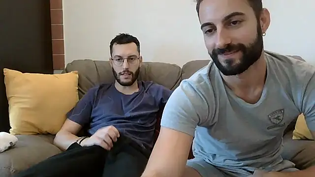 Amicisegreti online show from 22, 11, 2025