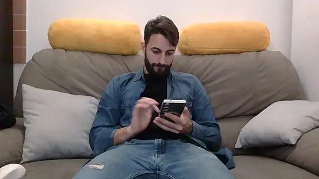 Amicisegreti online show from 14, 3, 2026