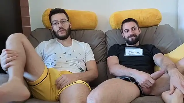 Amicisegreti online show from 30, 4, 2026
