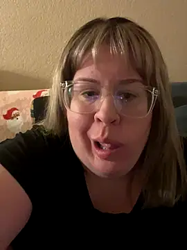 sexymommy1988 online show from 17, 11, 2025