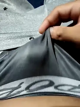 Snapshot of Aaia93 chatting on 1, 11, 2025 Aaia93 online show from 1, 11, 2025