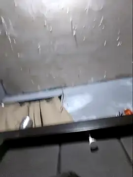 Snapshot of Aaia93 chatting on 21, 12, 2025 Aaia93 online show from 21, 12, 2025