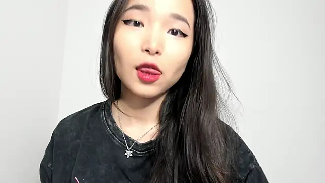 Snapshot of Soyun_Mia chatting on 22, 12, 2025 Soyun Mia online show from 22, 12, 2025