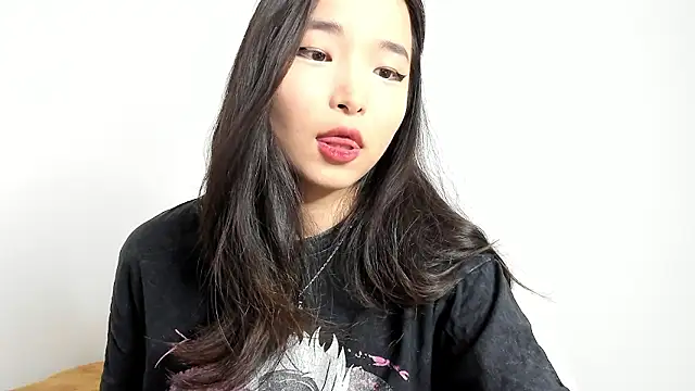 Snapshot of Soyun_Mia chatting on 13, 1, 2026 Soyun Mia online show from 13, 1, 2026